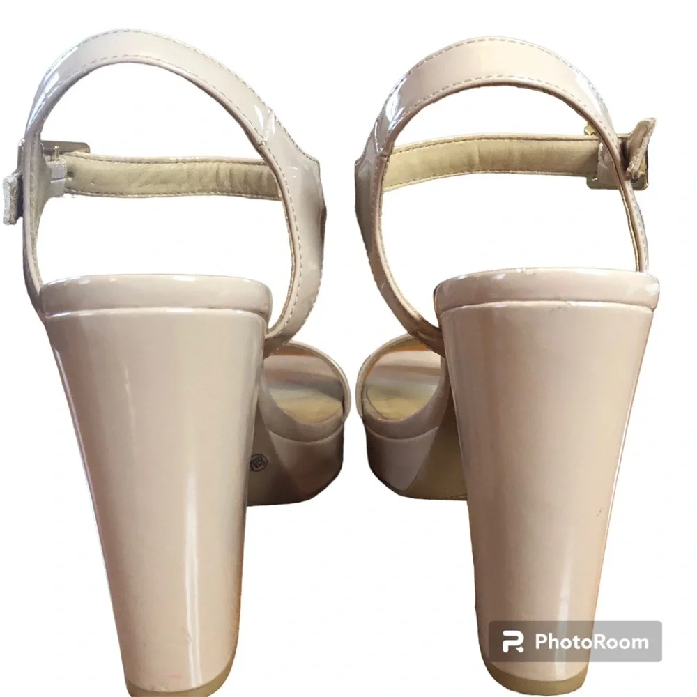 Chinese Laundry Alanah Nude Platform block heel Sandals ankle strap Size 8.5